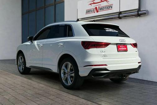 Ibis White 2022 Audi Q3 45 S line Premium