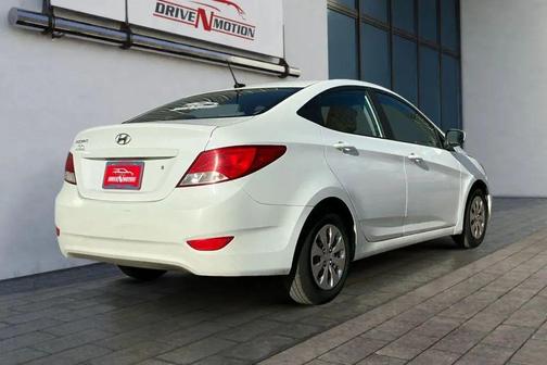 2017 Hyundai Accent SE