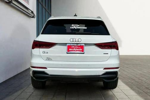 Glacier White Metallic 2021 Audi Q3 45 S line Premium Plus