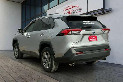 2022 Toyota RAV4 Hybrid XLE