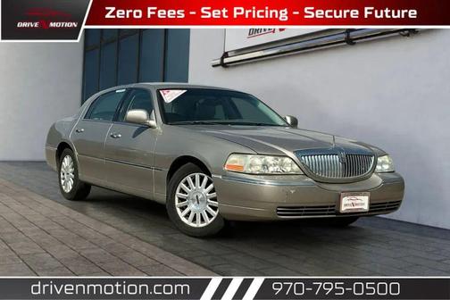 2003 Lincoln Town Car Signature