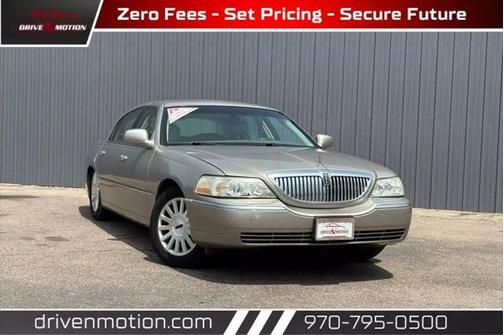 2003 Lincoln Town Car Signature