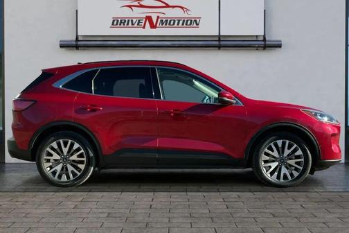 2020 Ford Escape Titanium