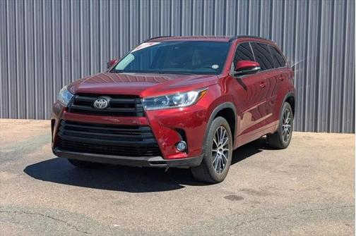 2017 Toyota Highlander SE