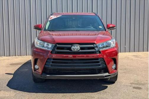 2017 Toyota Highlander SE
