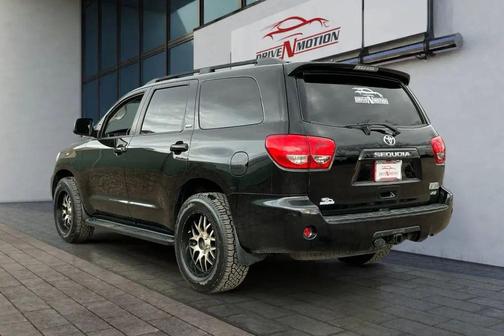 2016 Toyota Sequoia SR5