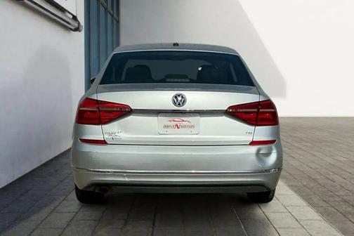 2016 Volkswagen Passat 1.8T S