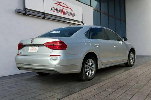 2016 Volkswagen Passat 1.8T S