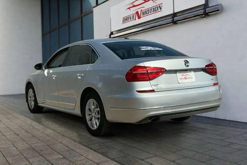2016 Volkswagen Passat 1.8T S