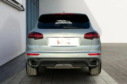 2016 Porsche Cayenne Cayenne