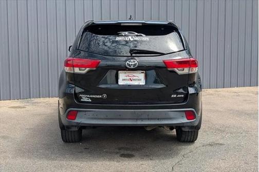 2018 Toyota Highlander SE