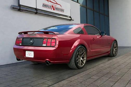 2005 Ford Mustang GT Premium