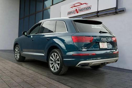 Blue 2018 Audi Q7 3.0T Premium Plus