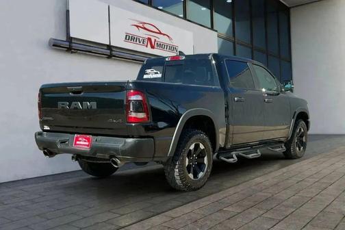 Diamond Black Crystal Pearlcoat 2022 RAM 1500 Rebel