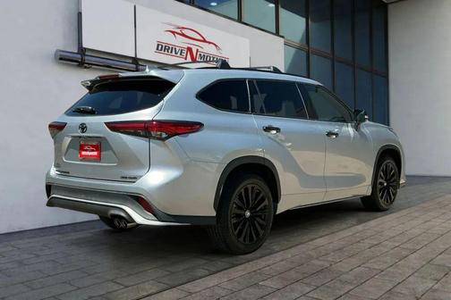 Celestial Silver Metallic 2023 Toyota Highlander XSE
