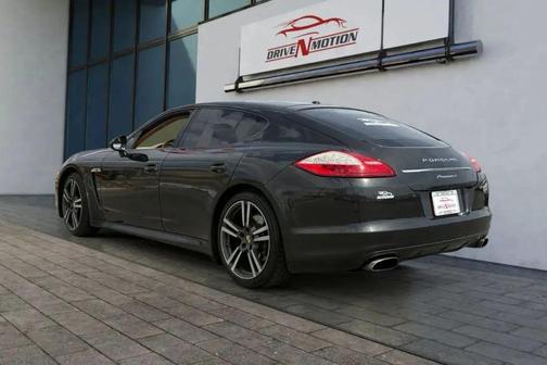 Luxor Beige Metallic 2012 Porsche Panamera 4