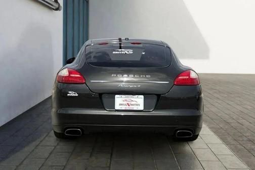 Luxor Beige Metallic 2012 Porsche Panamera 4