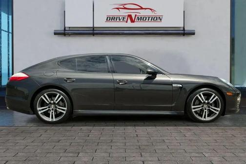Luxor Beige Metallic 2012 Porsche Panamera 4