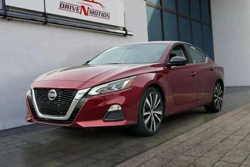 2022 Nissan Altima SR FWD