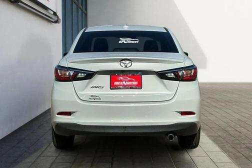 2019 Toyota Yaris Sedan LE