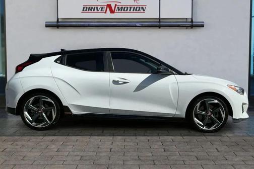 2021 Hyundai Veloster Base