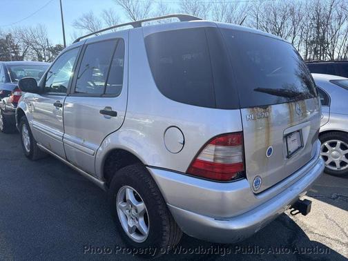 2001 Mercedes-Benz M-Class ML320 4dr AWD 3.2L