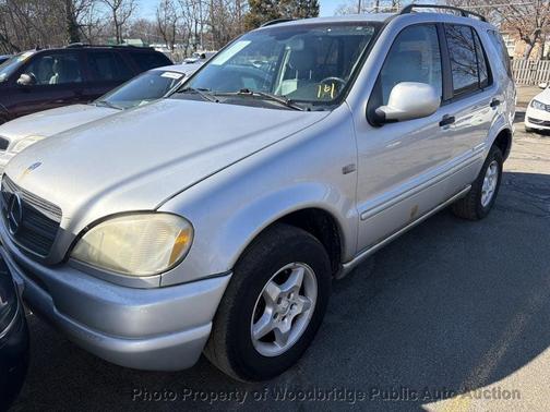 2001 Mercedes-Benz M-Class ML320 4dr AWD 3.2L