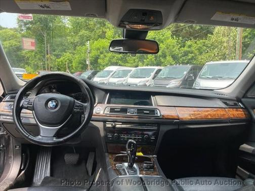 2014 BMW 750 i xDrive