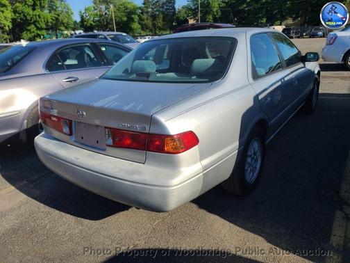 Lunar Mist Metallic 2001 Toyota Camry LE