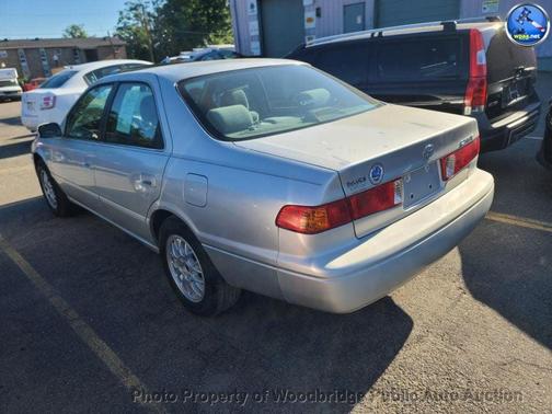 Lunar Mist Metallic 2001 Toyota Camry LE