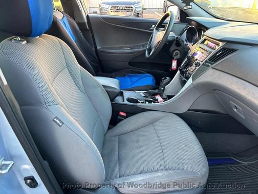 2012 Hyundai SONATA GLS