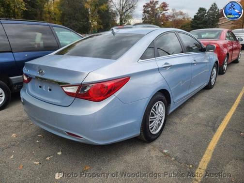 2012 Hyundai SONATA GLS