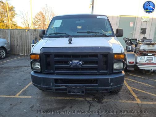 2009 Ford E250 Base