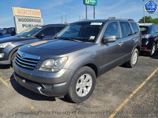 Titanium 2009 Kia Borrego LX V6