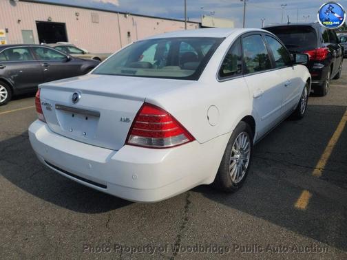 Oxford White Clearcoat 2005 Mercury Montego Premier