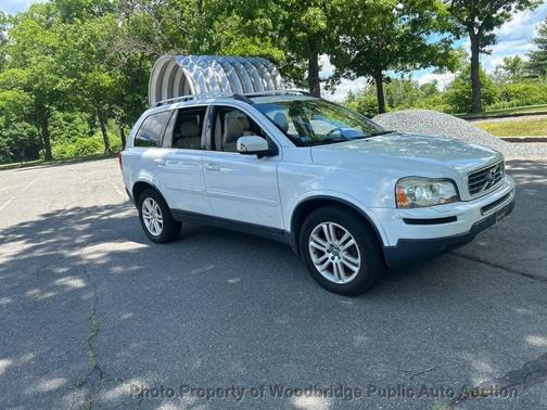 Ice White 2012 Volvo XC90