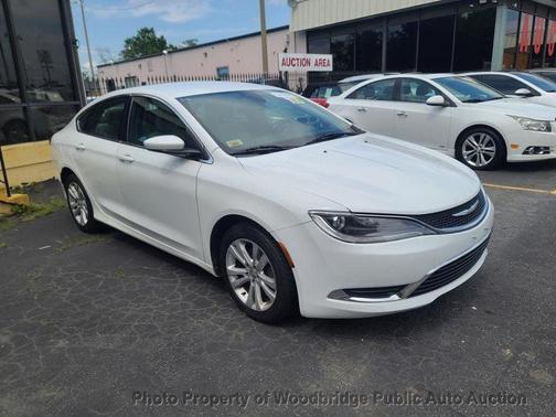 2015 Chrysler 200 Limited