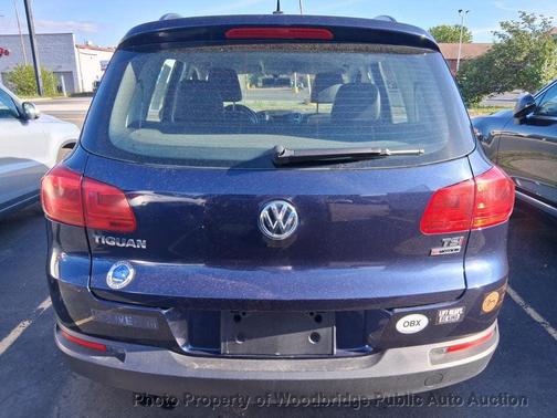 Night Blue Metallic 2016 Volkswagen Tiguan 2.0T S 4MOTION