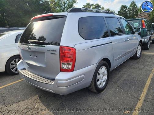 Gray 2007 Hyundai Entourage 4dr Wagon Limited
