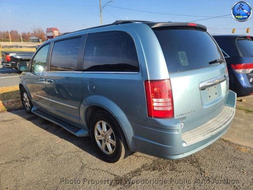 2009 Chrysler Town & Country Touring
