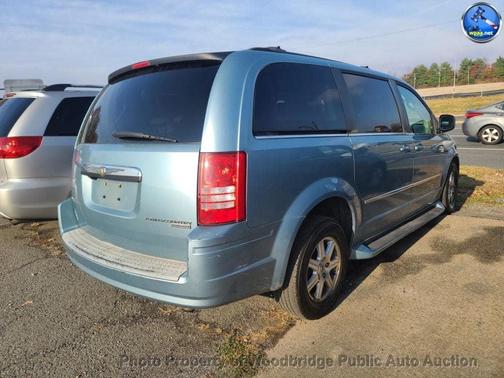 2009 Chrysler Town & Country Touring
