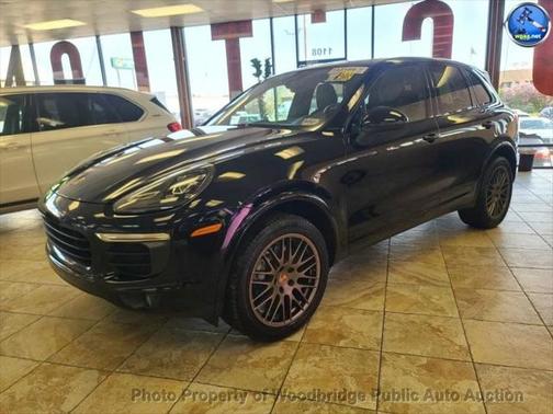 2017 Porsche Cayenne Platinum Edition