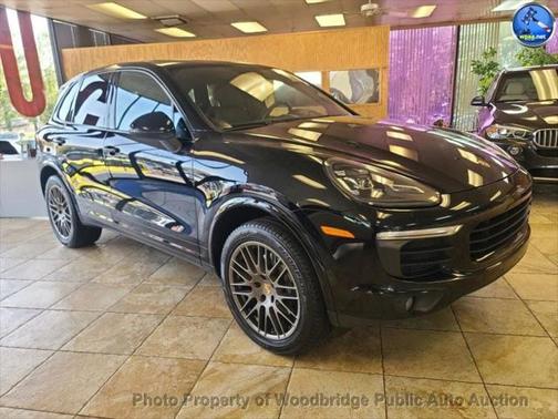 2017 Porsche Cayenne Platinum Edition