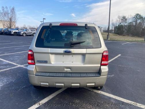 2010 Ford Escape XLS