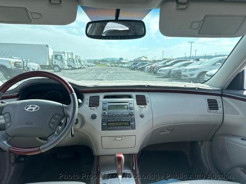 White 2006 Hyundai Azera TG