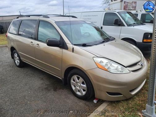 2010 Toyota Sienna LE