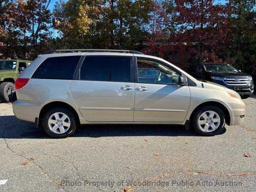 2010 Toyota Sienna LE