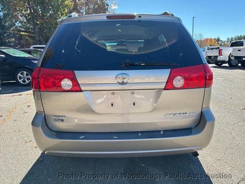2010 Toyota Sienna LE