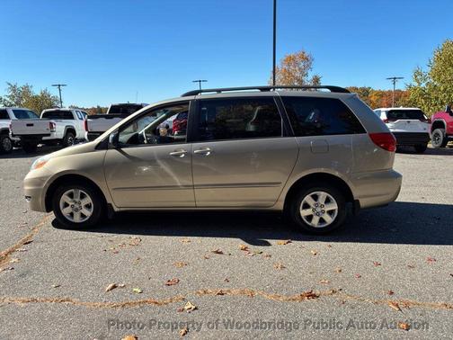 2010 Toyota Sienna LE