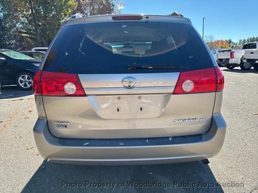 2010 Toyota Sienna LE